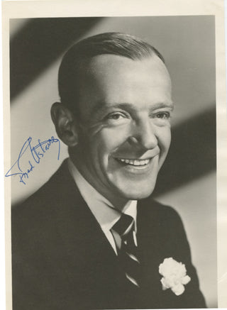Astaire, Fred. (1899–1987) Signed photograph