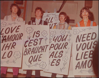 [Jazz &amp; Song] [Beatles] Vintage Photograph of Beatles holding "Love is All You Need" Signs