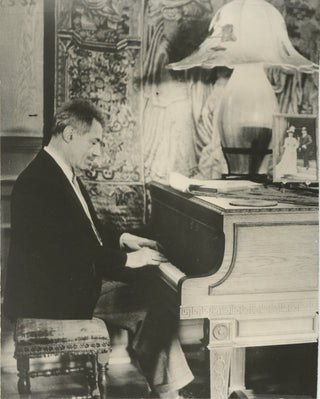 Kreisler, Fritz. (1875–1962) Original Photograph at the Piano
