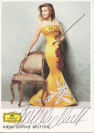 Mutter, Anne Sophie. (b. 1963) Signed Photograph