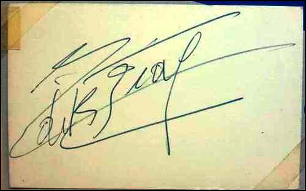 Piaf, Edith. (1915–1963) Autograph Signature with LP – Schubertiade ...