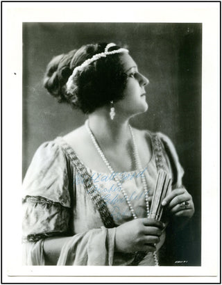 Rethberg, Elisabeth. (1894–1976) Signed Photograph, Trovatore.
