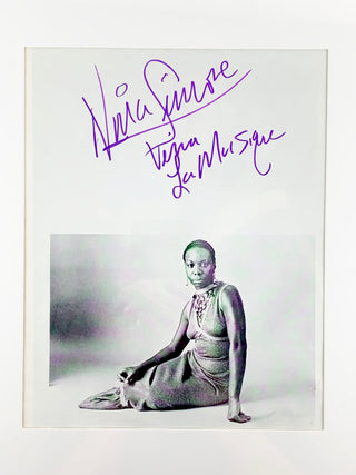 Simone, Nina. (1933–2003) "Viva La Musique" Signed Photograph