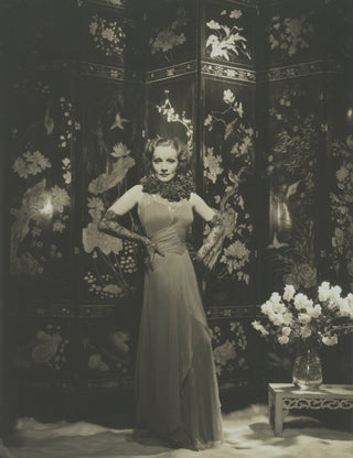 Steichen, Edward. (1879 - 1973) [Dietrich, Marlene (1901-1992)] Marlene Dietrich, 1934